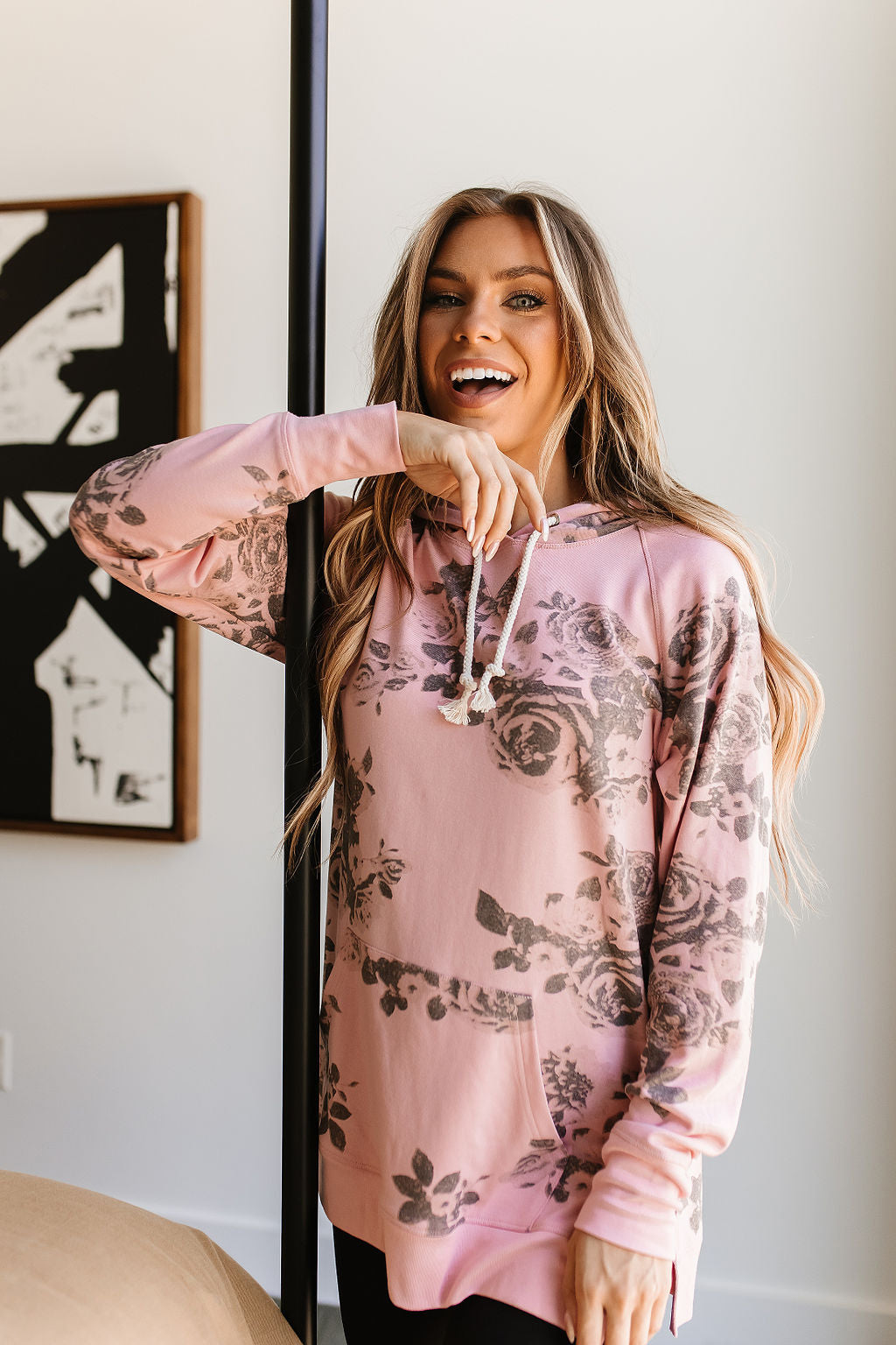 BEVIQUEEN Sideslit Hoodie - Smell The Roses