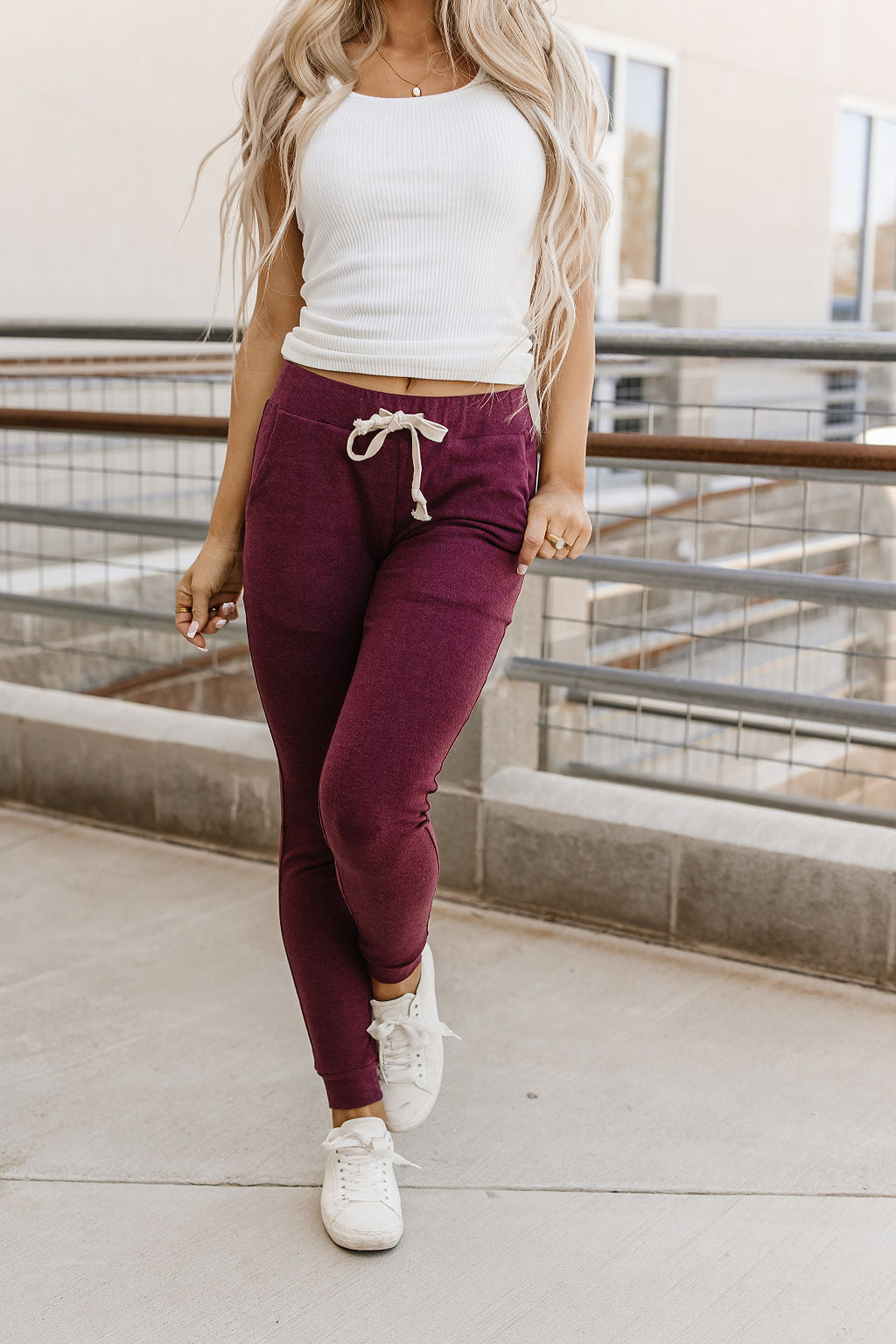 BEVIQUEEN Performance Fleece Joggers - Wine