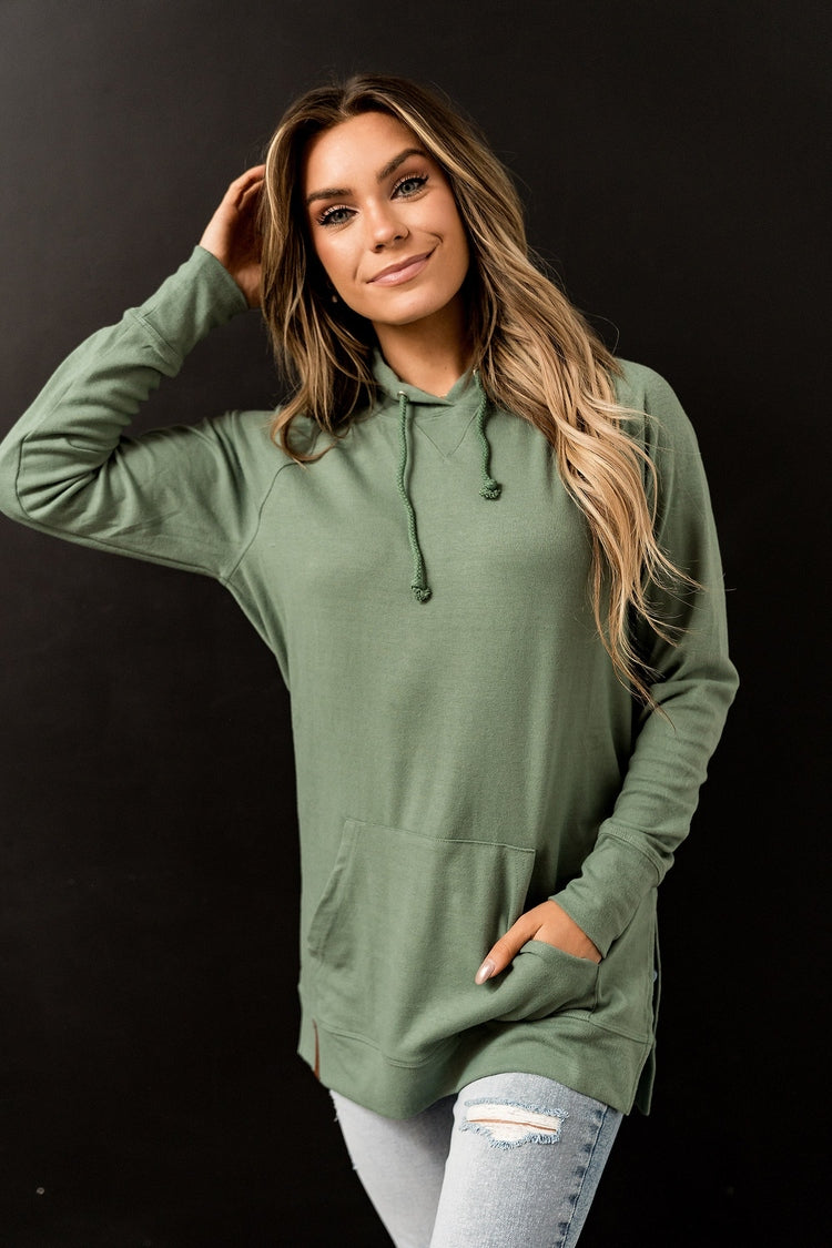 BEVIQUEEN Sideslit Hoodie - Chive