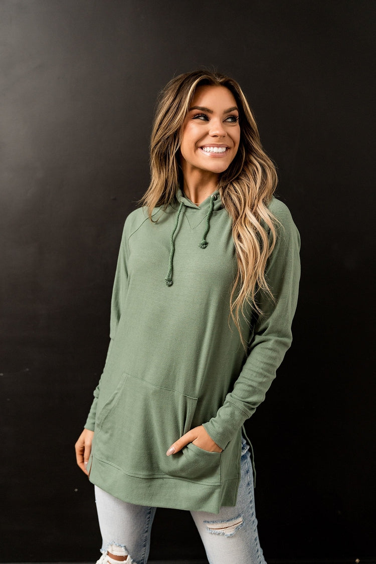 BEVIQUEEN Sideslit Hoodie - Chive