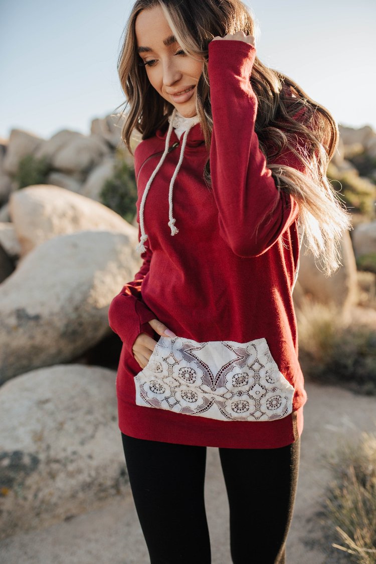 BEVIQUEEN DoubleHood™ Sweatshirt - Lovely Lace Burgundy