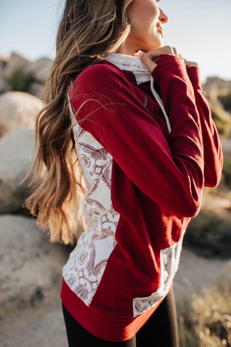 BEVIQUEEN DoubleHood™ Sweatshirt - Lovely Lace Burgundy