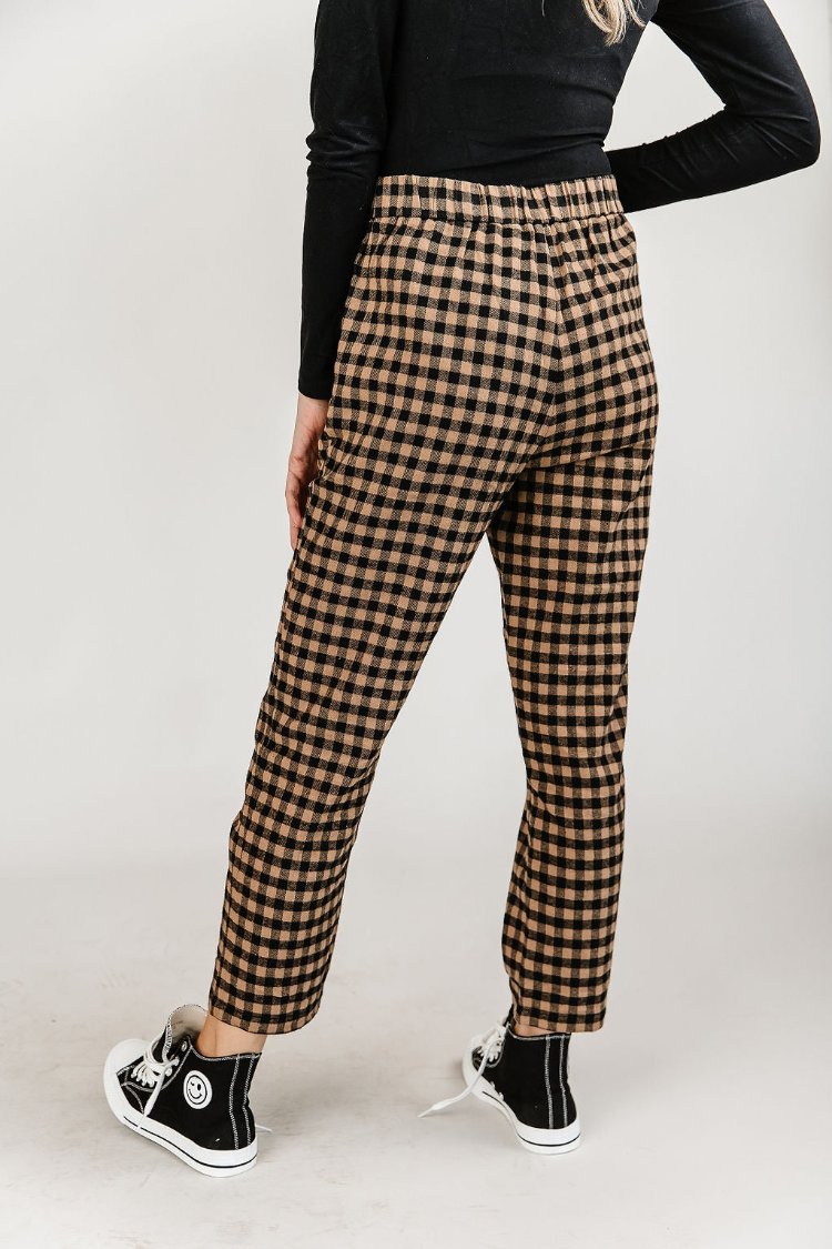 BEVIQUEEN Checked in Cropped Pants