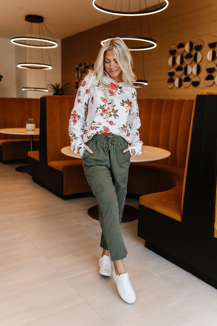 BEVIQUEEN Cargo Crop - Olive