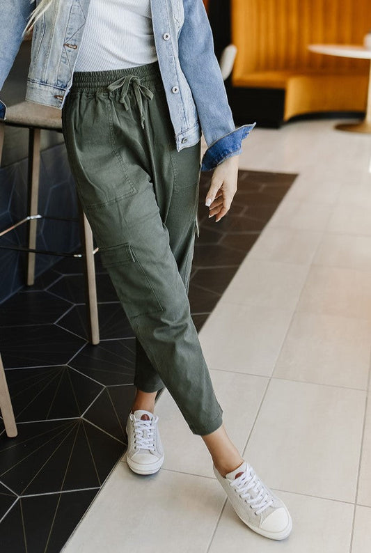 BEVIQUEEN Cargo Crop - Olive