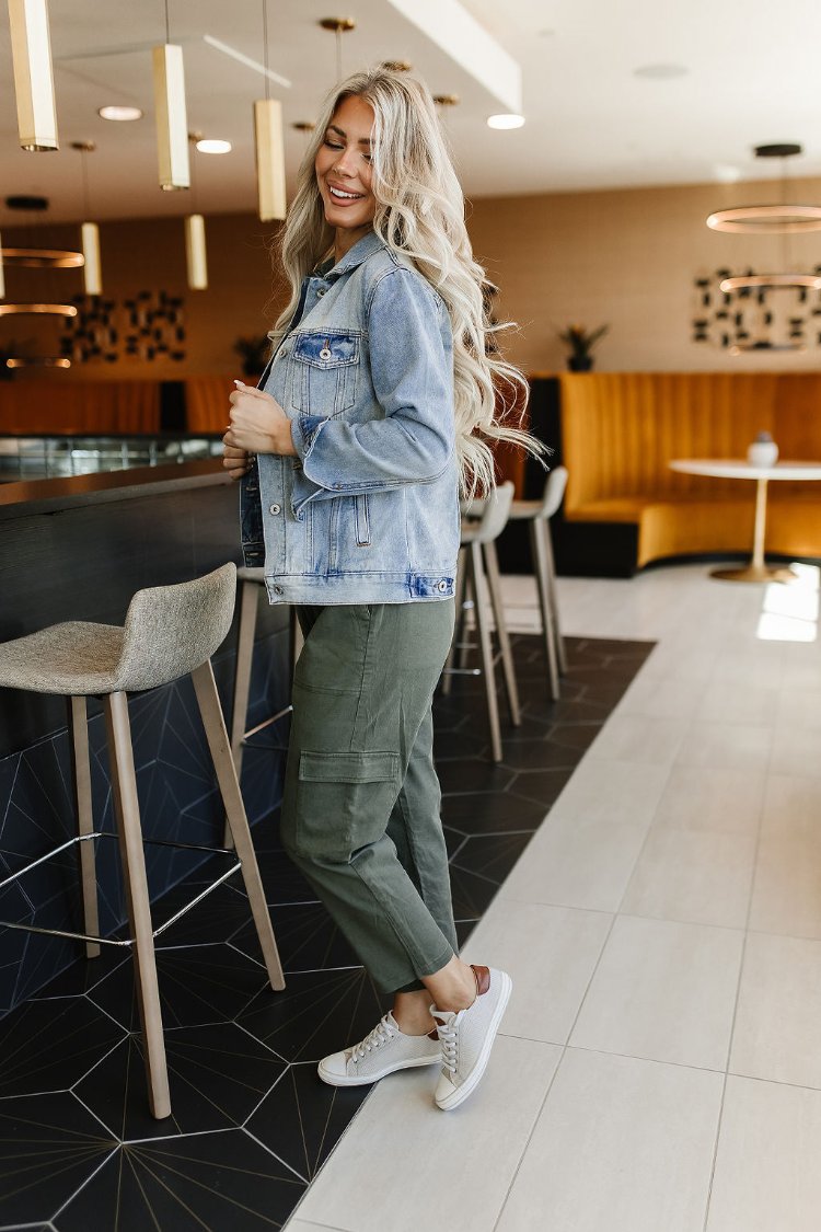 BEVIQUEEN Cargo Crop - Olive