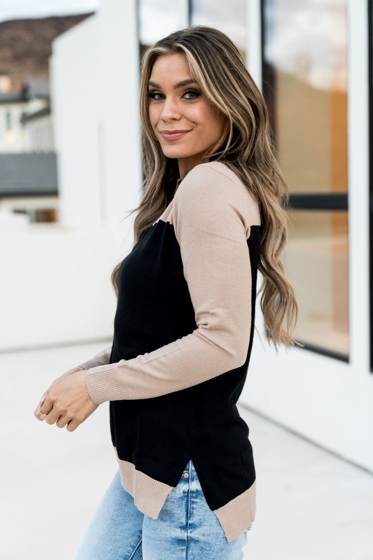 BEVIQUEEN Graham Sweater - Leopard Collar