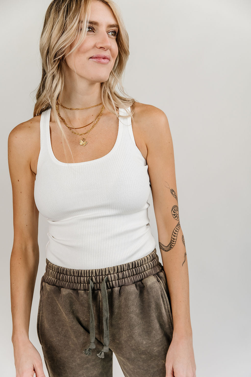 BEVIQUEEN Most Wanted Tank - White