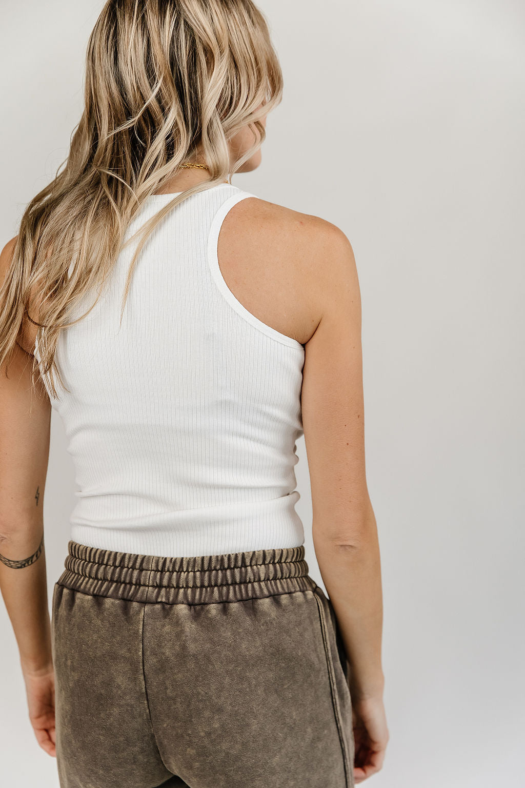 BEVIQUEEN Most Wanted Tank - White